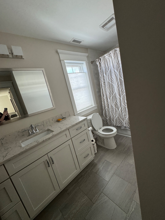 Bathroom - Housemate Wanted: Free Rent in Exchange for Overnight Presence (Northampton, MA)