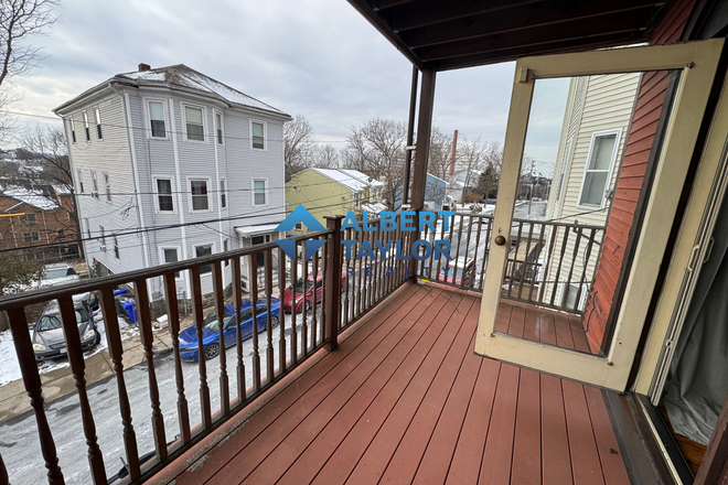Private Porch - Massive 3 FLOOR 7-Bedroom unit!! Newly Renovated as of 11/1/25!! Apartments