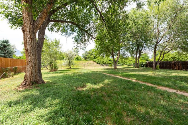 yard - Updated 3-Bedroom Ranch-Style Home with Large Yard & 2-Car Garage in Prime East Boulder Location