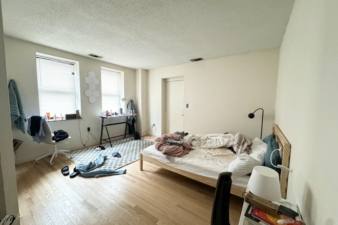 Bedroom - Gainsborough St 5 Bed Fenway Apartments