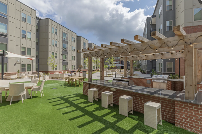 Courtyard Area - Union Blacksburg
