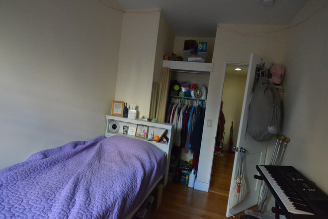 Bedroom - Amazing 2 Separate Beds in Fenway across Target walk to Campus Apartments