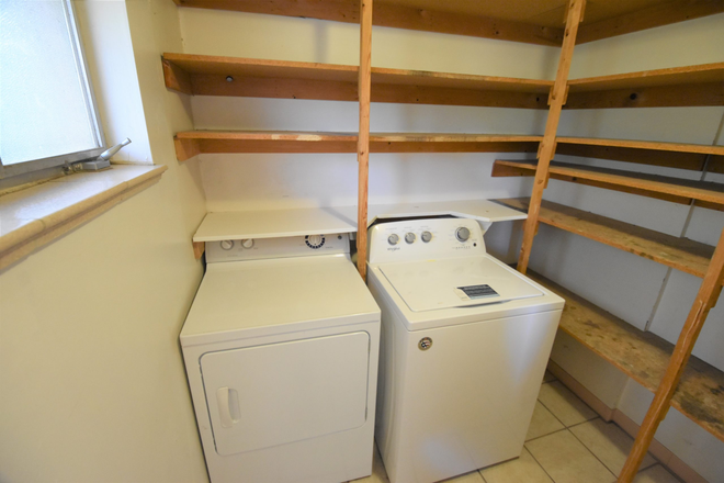Laundry Room - Room in house on the Hill