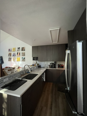 Kitchen - Private room for rent in North Boulder! Townhome