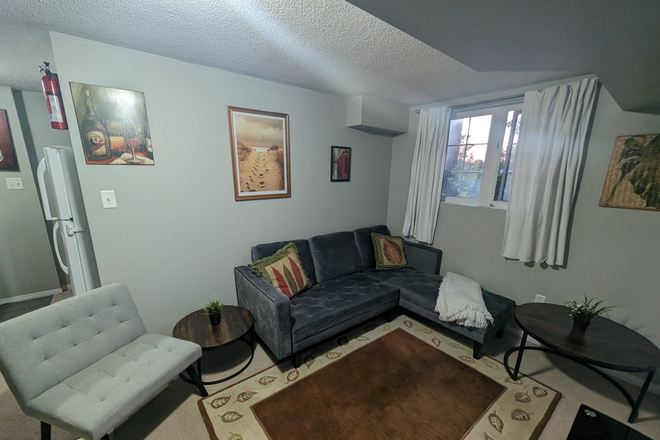 Living room pic 1 - PRIVATE BASEMENT APARTMENT - WALK TO YORK, ALL-INCLUSIVE, FURNISHED, FREE CLEANING