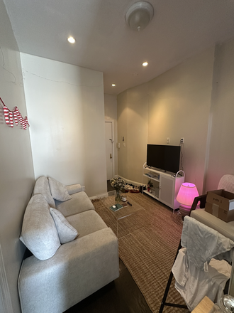 Living room (furnished) - Looking for third roommate to join our lease in July! Apartments