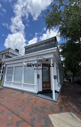 Front of House - 4 bed 2 Bath Property within Walking Distance to VCU! Townhome