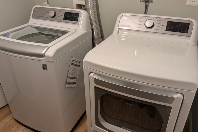 Washer and Dryer - AFFORDABLE HYATTSVILLE UNIT - CLOSE TO COLLEGE PARK House