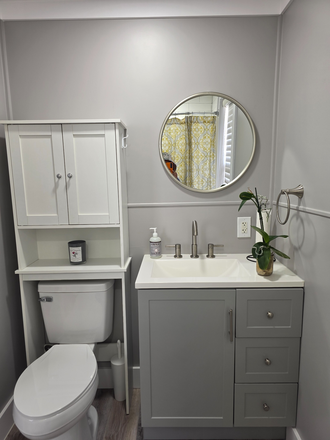 Bathroom - Garage Apartment Close to Campus