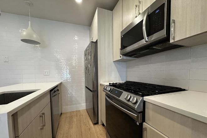 Call NOW for showings! 617-236-8600 - BREMEN ST - *NO FEE* LRG MODERN 2BR NEAR MAVERICK *AVAIL NOW* W/ IN UNIT LNDRY, 2 BATH, A/C, DECK Apartments