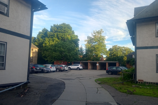 Off-street parking - One bedroom in a 3-bedroom apt, bus line to MIT