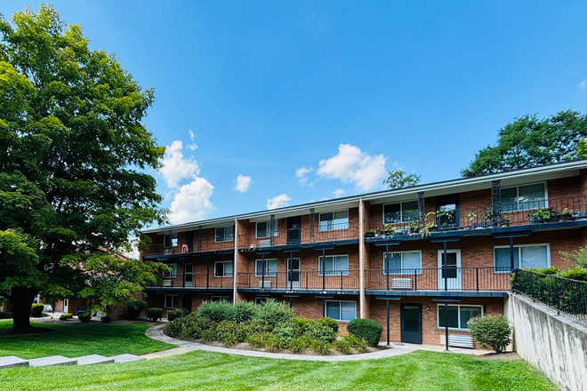  - 2 Bedroom, 1 Bath Apartment