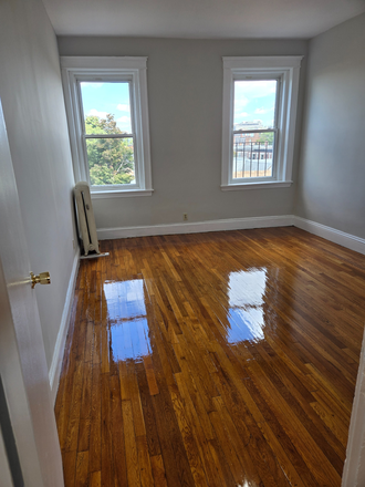Living Space - Allston 2 Bed Comm Ave Apartments