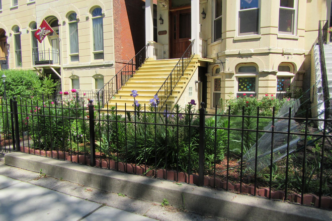 building front - Between Medical & Engineering Campus  - Easy parking Townhome