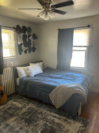 Bedroom - 1 Bedroom, Personal Bathroom, 2 minute walk from campus 1015 Pennsylvania Ave