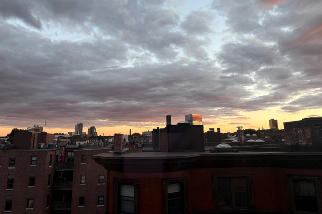 View from bedroom window - Spring 2026 Sublet - Private Bedroom in Beautiful Apartment