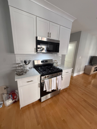 - - LUXURY TUFTS HOUSING FOR 6/1/2027 Apartments