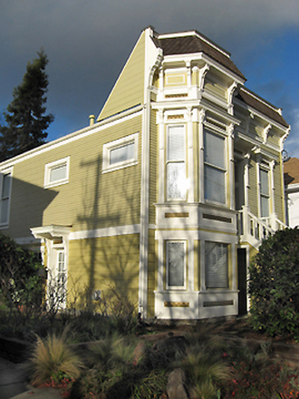 Outside Street View - Flat in 1888 Italianate Victorian