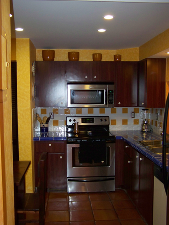 Kitchen - 1 ROOM available for RENT in a 2 bedroom-2 bath Condo
