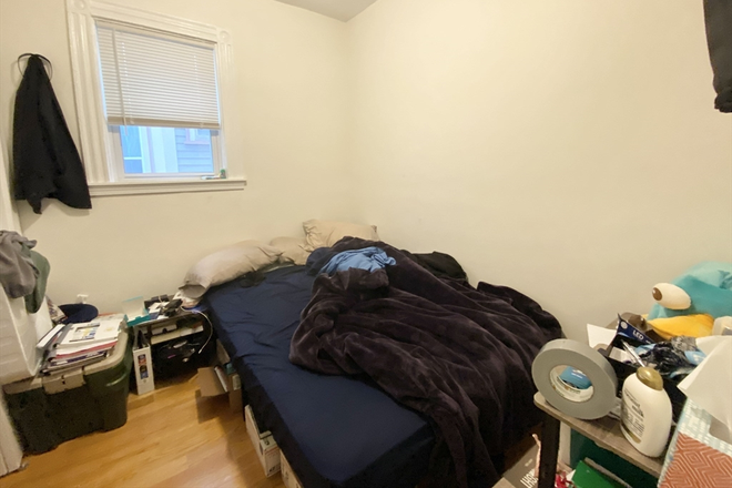 . - Updated kitchen, Hardwood floors, Prime mission hill location Apartments