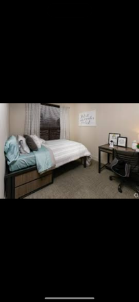 Bedroom (B) - Skyvue Apartments