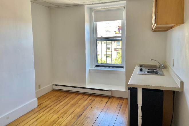 STUDIO - NO BROKER FEE - UNFURNISHED STUDIO AT 405 BEACON STREET AVAILABLE MAY 1, 2025