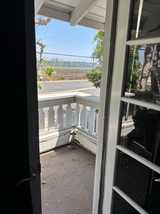 Large bedroom balcony - room available= Great Neighborhood, view of Newport Backbay, close to UCI and OCC, shopping House