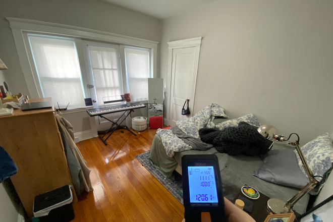 Bedroom with measurements - Spacious NO FEE 1 bedroom WITH PORCH! Heat/Hot water incl, floorplan available, Ref #275437539 Apartments