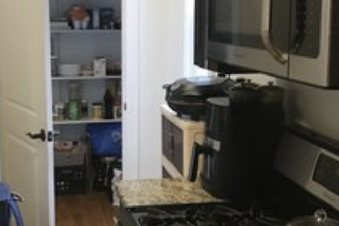 living - RENOVATED 4 BED/2 BATH, NO BROKER FEE, AVAIL 9/1/26!! Apartments