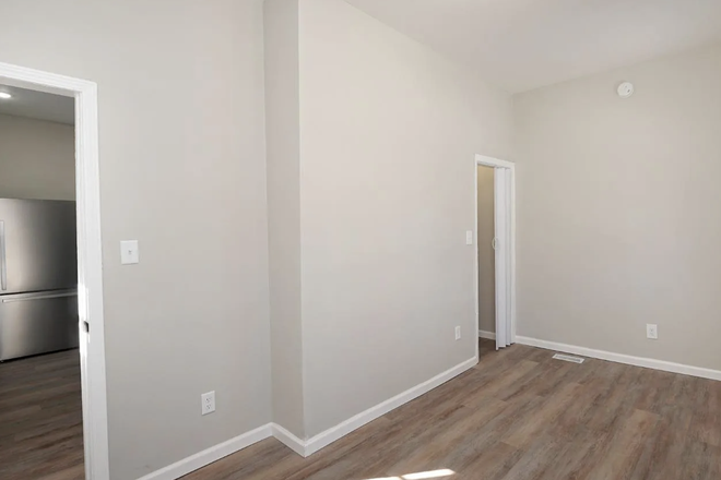 Interior - 1104 Kottman Street- 2 Bed/1 Bath, Walking distance from UC, Dead end Street, In Unit Laundry Apartments