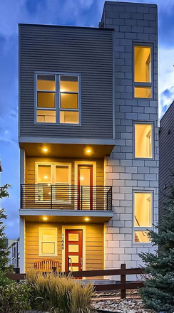 Main House - Own Bed and Bath | 10 min commute to campus