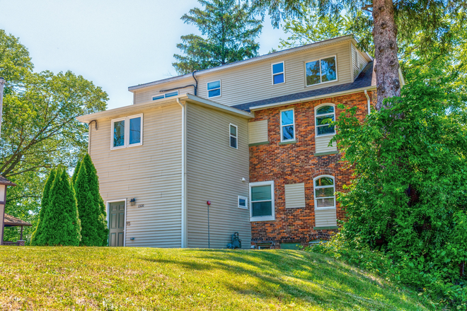 Building Exterior - Furnished Studio Apartment at Hillcrest and Angela Blvd - Walking Distance to Campus