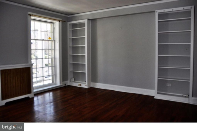 Living space - Studio apt-Palmer Sq West-Princeton