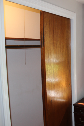 Bedroom # 1-2 - Jim Rau's house is near the intersection of RT-195 & RT-32, about 5 miles from UCONN!