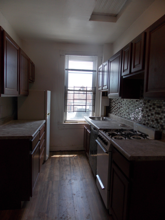 Kitchen - 1-bedroom apartment close to Homewood campus