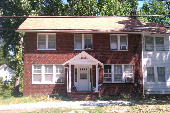 Outside Street View - Seven Bedroom in Old Town