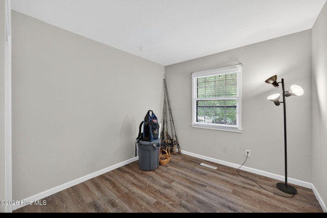 One bedroom - Townhouse close to campus!