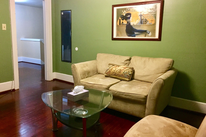 Livingroom - Large 2 Bedroom Apartment near Wescott/Euclid Area - Apt. 5