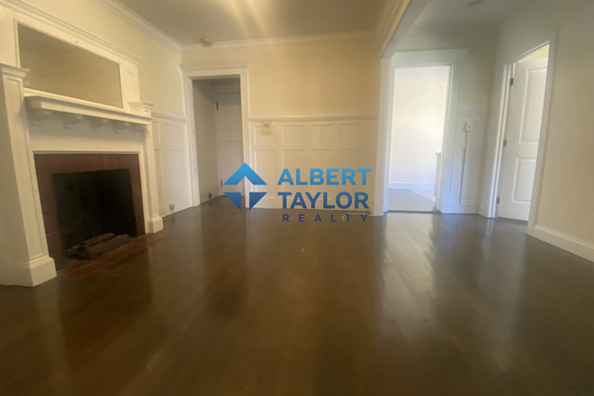 Living Room - 3 Bed condo on park Drive !!