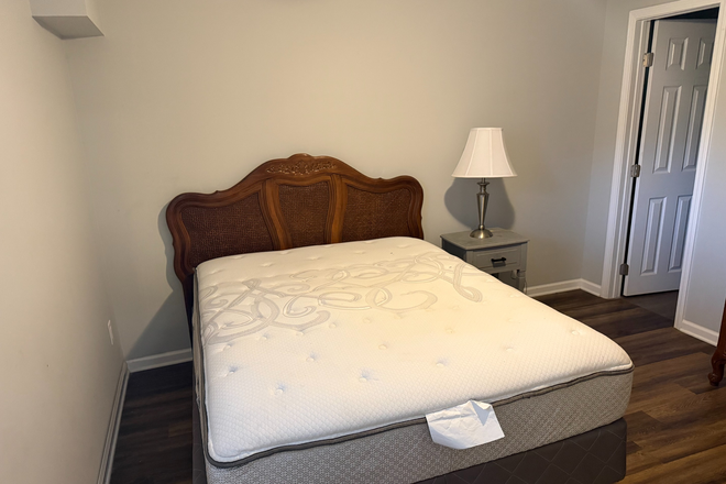 Queen Size Bed - Very nice one bedroom, daylight basement apartment.