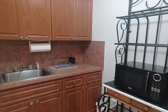 Kitchennet - REAR COTTAGE- PRIVATE Apartments