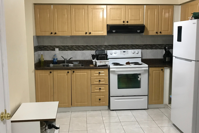 Kitchen area - Loyalist Drive Apartments