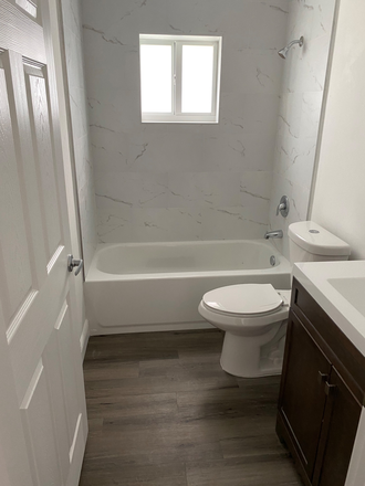 Bathroom #1 - University house