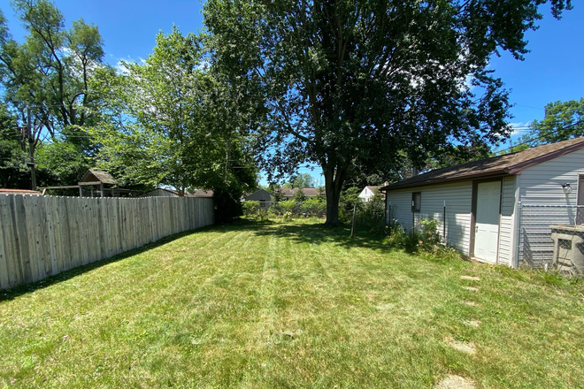 Backyard - House close to campus