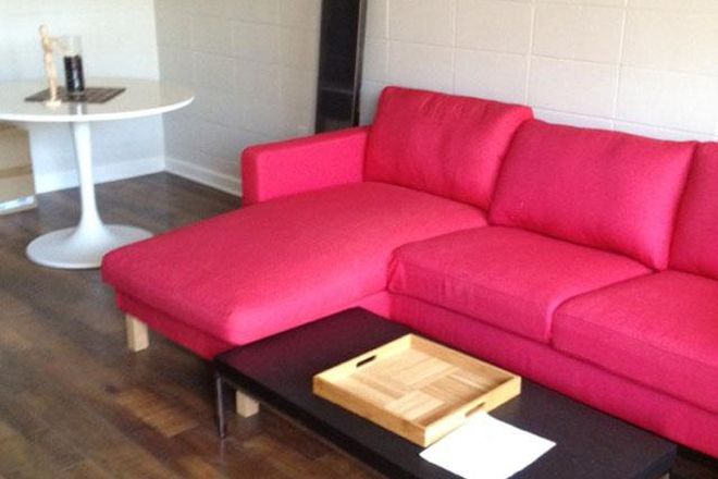 Living Area - 759 Apartments