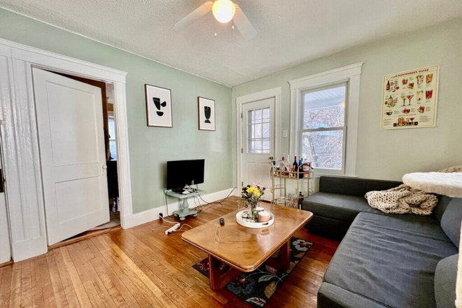 Living Room - Room Available in 3 Bed / 1 Bath Lease Apartments