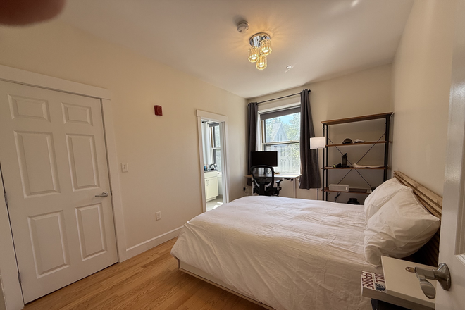 Bedroom - Furnished Bedroom w private bathroom in renovated Harvard Square shared apartment|No broker fee