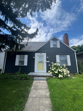 House front view - Off-campus Graduate Student Home (~5 minutes away)