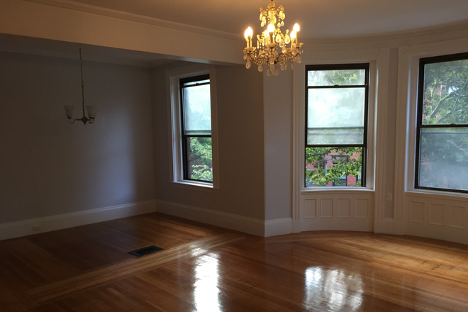 Living Space - Back Bay 1 Bed Marlborough St Apartments