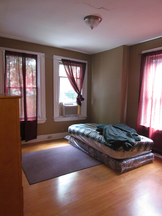 2nd back room - Utilities Included Furnished Room 39th and Haverford